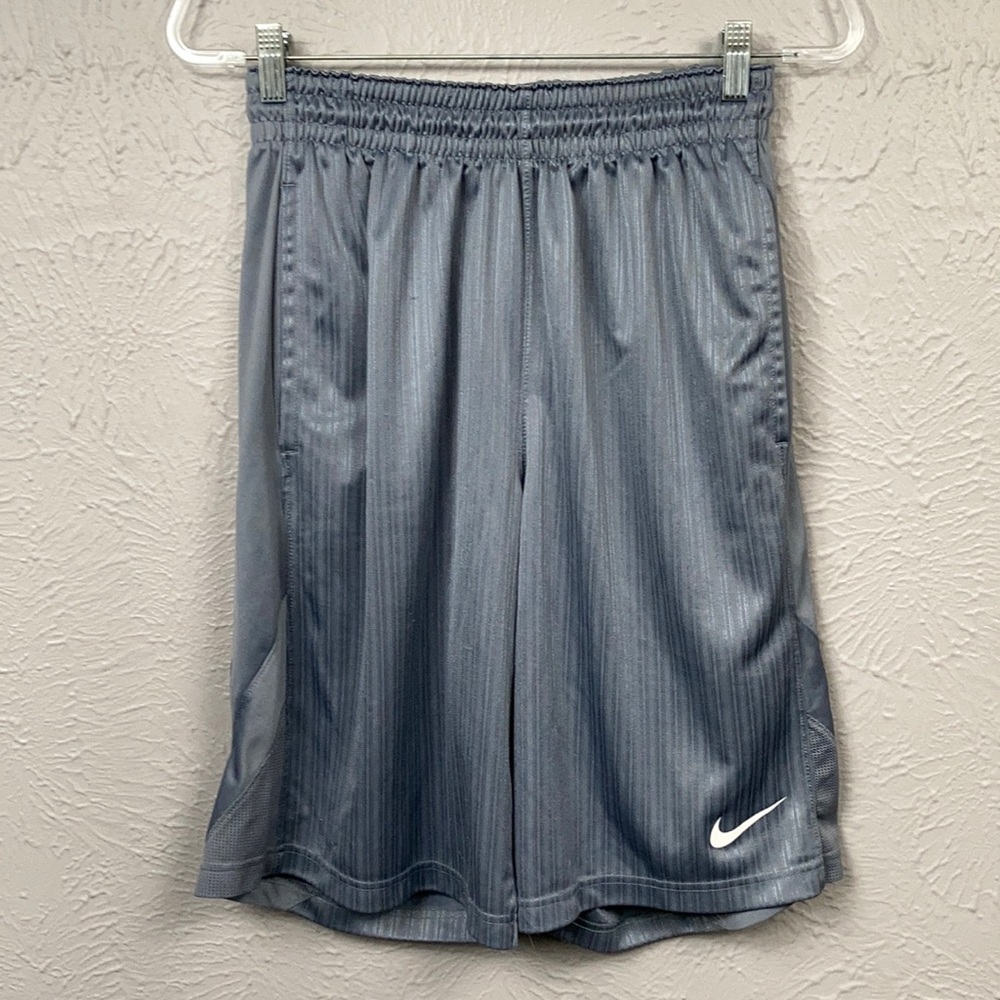 Nike Grey Athletic Basketball Shorts Size Medium